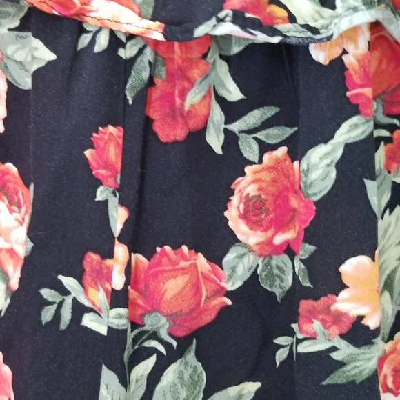 🎉Host Pick🎉XXI Floral Romper - Picture 7 of 8